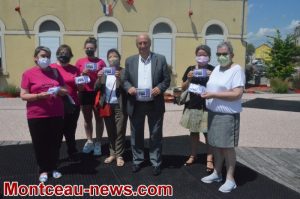 Saint-Vallier : Don de masques par le Feeling Dance