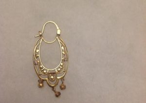 Perte boucle oreille en or