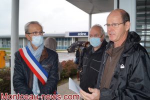 Réunion des salariés sur le site d’Eolane