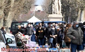 Montceau-les-Mines : Marché aux puces populaire
