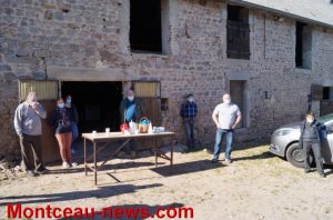 Conférence de presse sur le projet de poulailler industriel à Charmoy