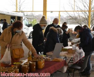 Saint-Vallier : sous la halle couverte