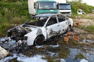Faits divers / Une voiture incendiée au petit matin à Torcy