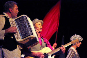 Après l’incendie des locaux de La Mère en Gueule à Montceau-les-Mines
