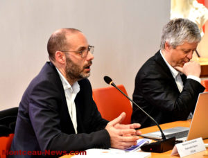 Montceau-les-Mines : en mairie