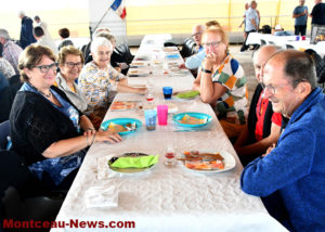 Saint-Vallier : sous la halle couverte