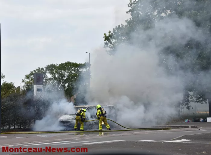 feu-mont-2408242