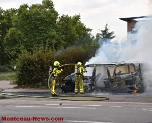 Montceau-les-Mines : un feu de véhicule devant l&rsquo;hôtel Ibis