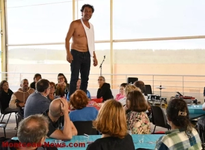 Saint-Vallier : sous la halle couverte