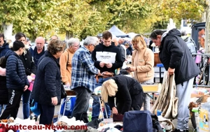Montceau-les-Mines : Marché aux puces populaire