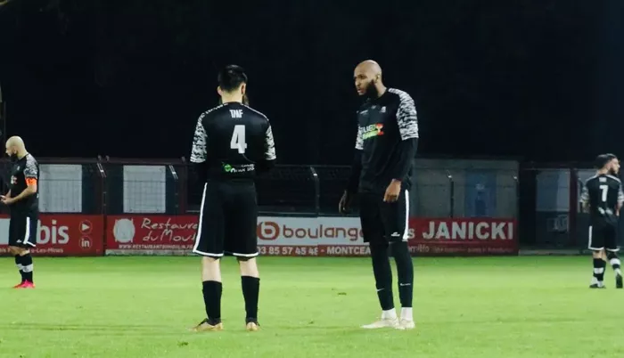 foot-yanis-1110241