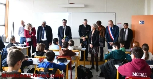 hommage-college-sanvignes-1512243