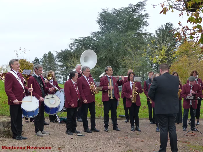 ceremonie-11-NOV-Sanvignes-111124161044