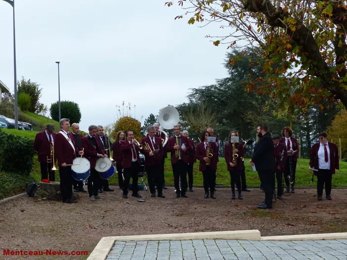 ceremonie-11-NOV-Sanvignes-111124161058