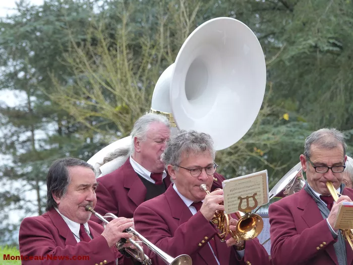 ceremonie-11-NOV-Sanvignes-111124161075