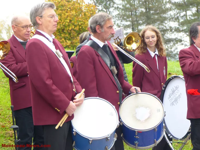 ceremonie-11-NOV-Sanvignes-111124161076
