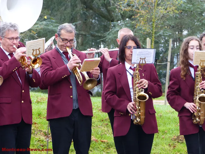 ceremonie-11-NOV-Sanvignes-111124161077