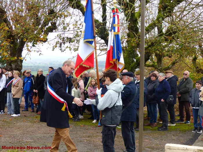 ceremonie-11-NOV-Sanvignes-111124161080