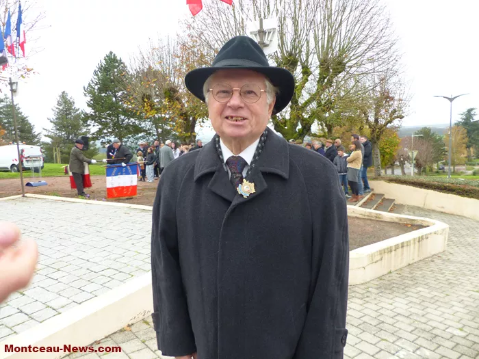 ceremonie-11-NOV-Sanvignes-111124161083