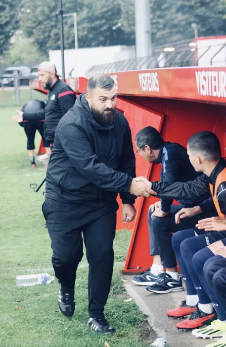 foot-yanis-111124161026