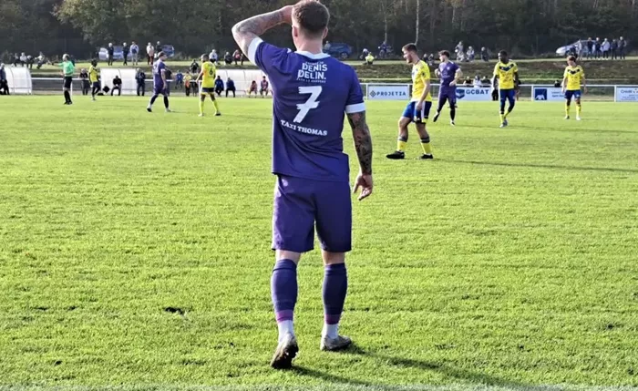 foot-yanis-191124161025