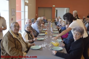 repas-anciens-111124161025