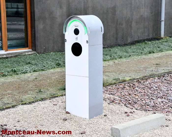 borne-electrique-st-vallier-131224161027