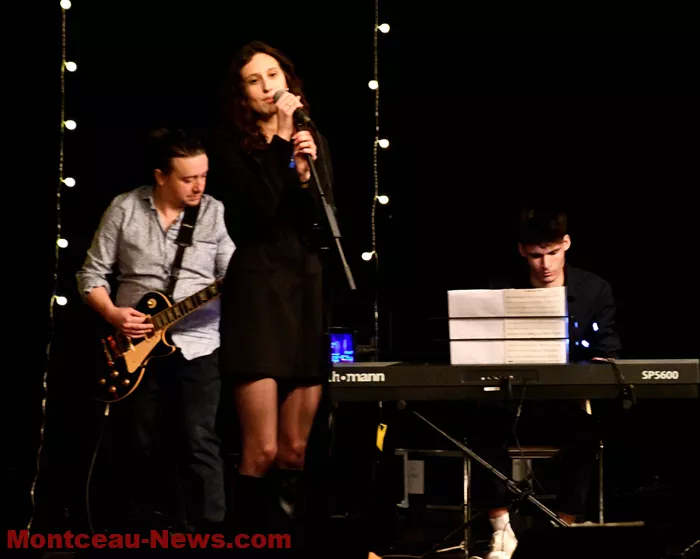 emma-concert-120125161034