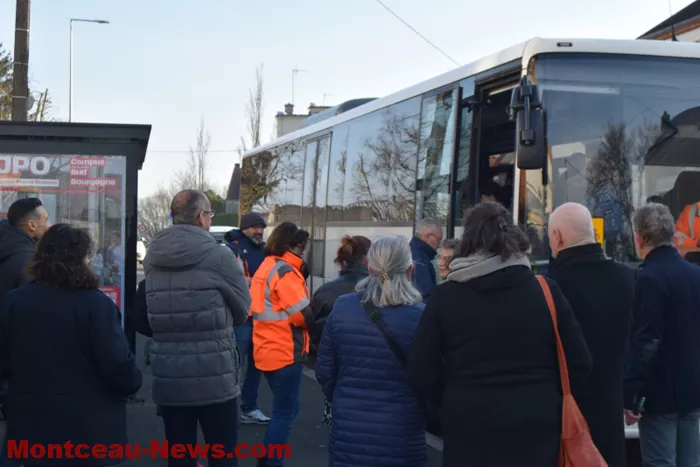 college-bus-190225161026