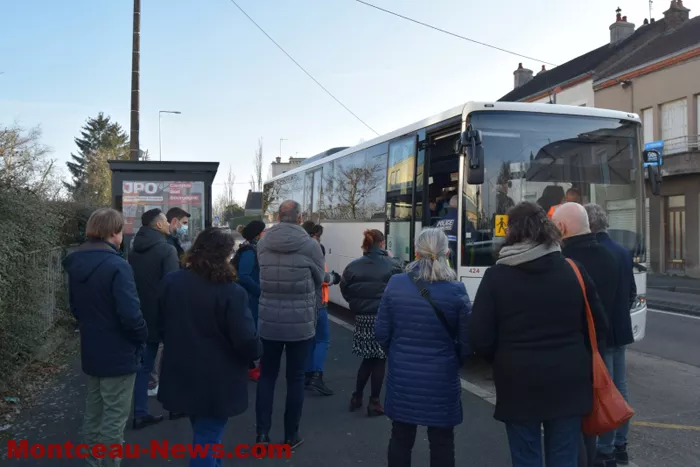 college-bus-190225161027