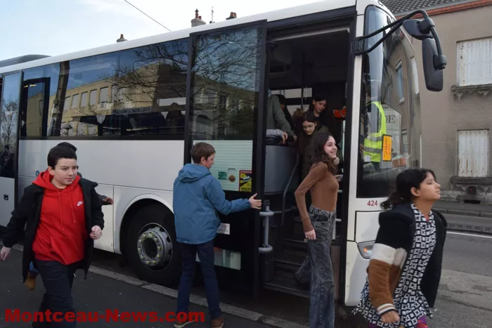 college-bus-190225161060
