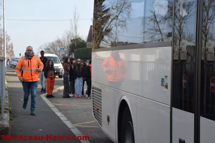 college-bus-190225161074