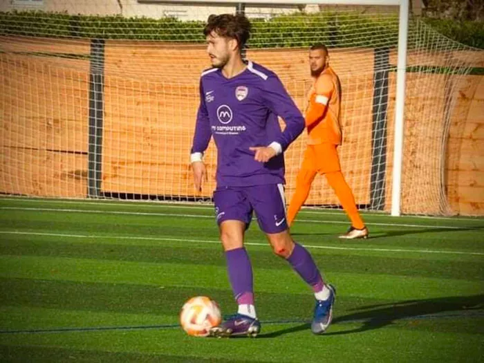 foot-yanis-060225161024