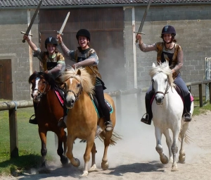 Gourdon : Centre équestre de Monthury
