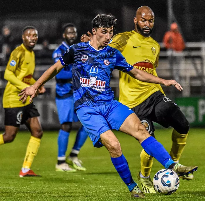 foot-yanis-160325161025