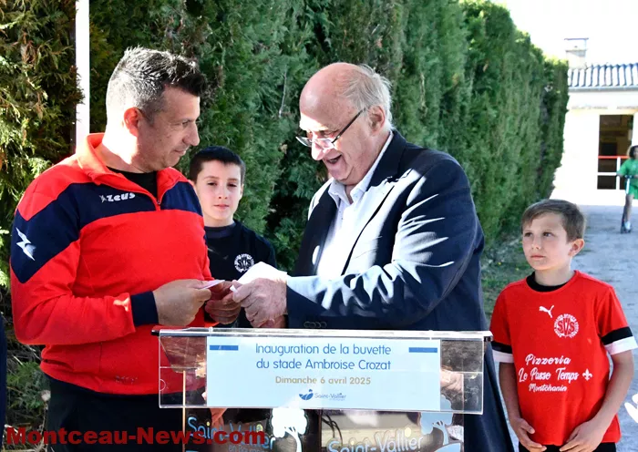 inau-buvette-st-vallier-070425161033