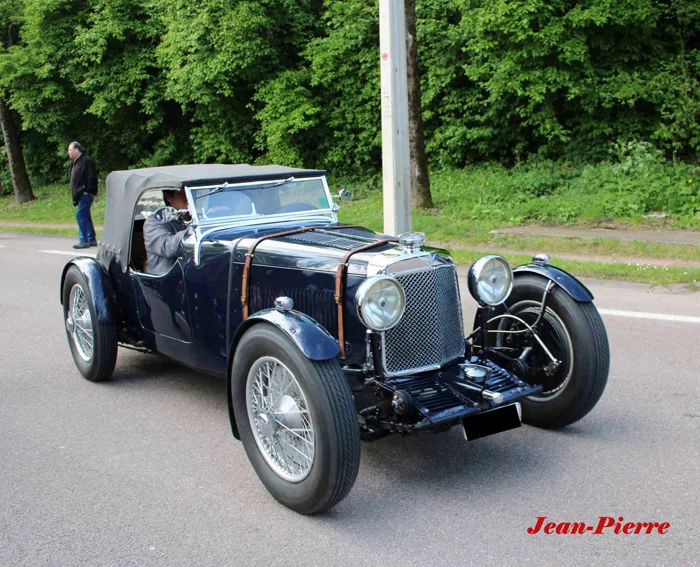 voiture-ancienne-280425161026