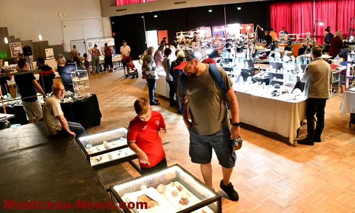 bourse-mineraux-050525161033