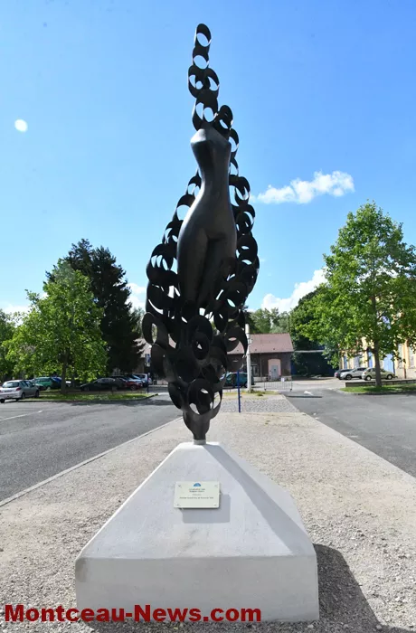 inau-sculture-montceau-140525161024
