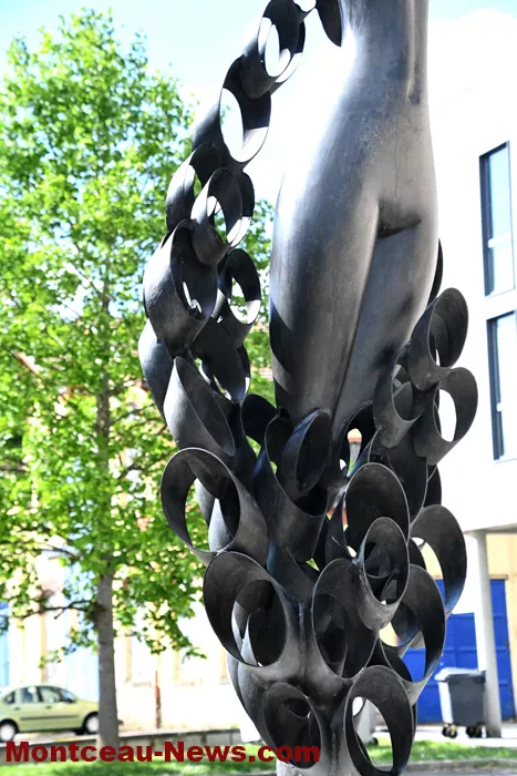 inau-sculture-montceau-140525161026