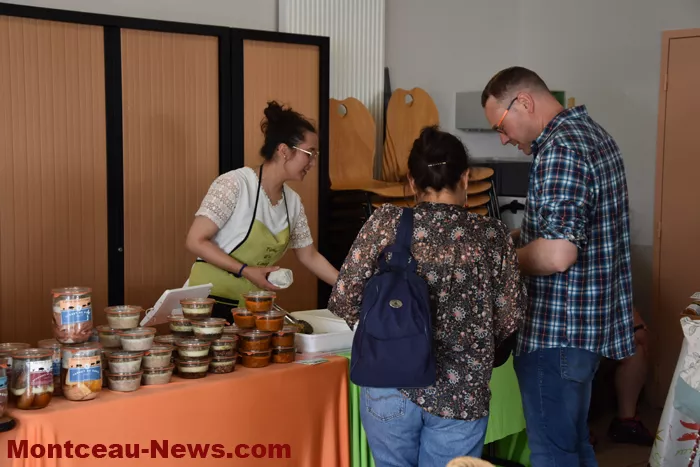 marche-producteurs-030525161036