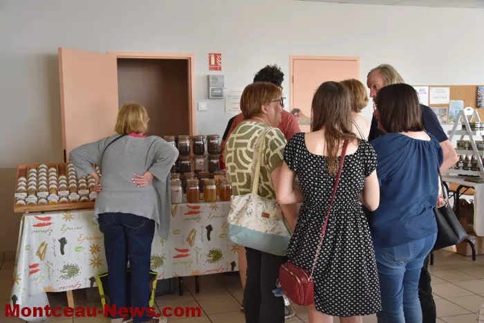 marche-producteurs-030525161043