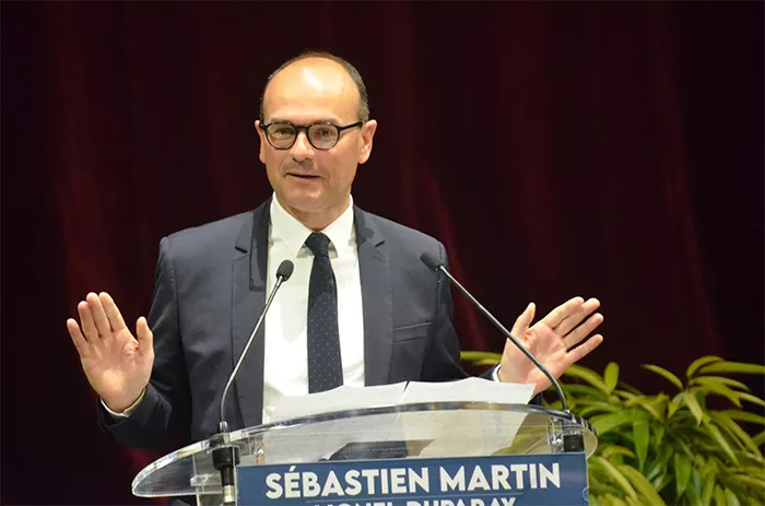 martin-2305252