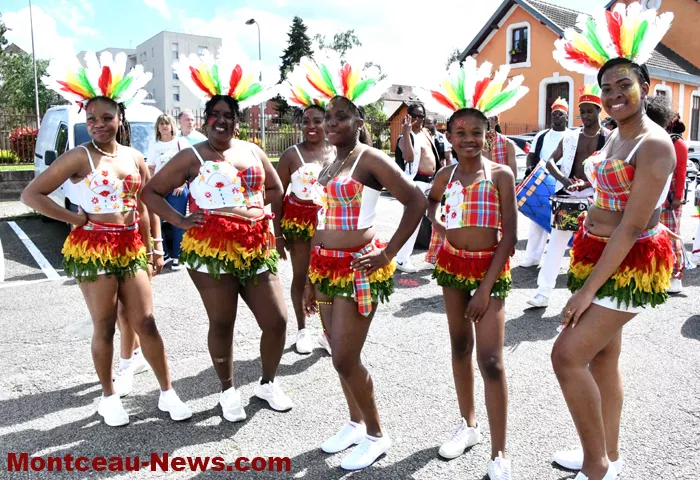 omb-grande parade-110525161044