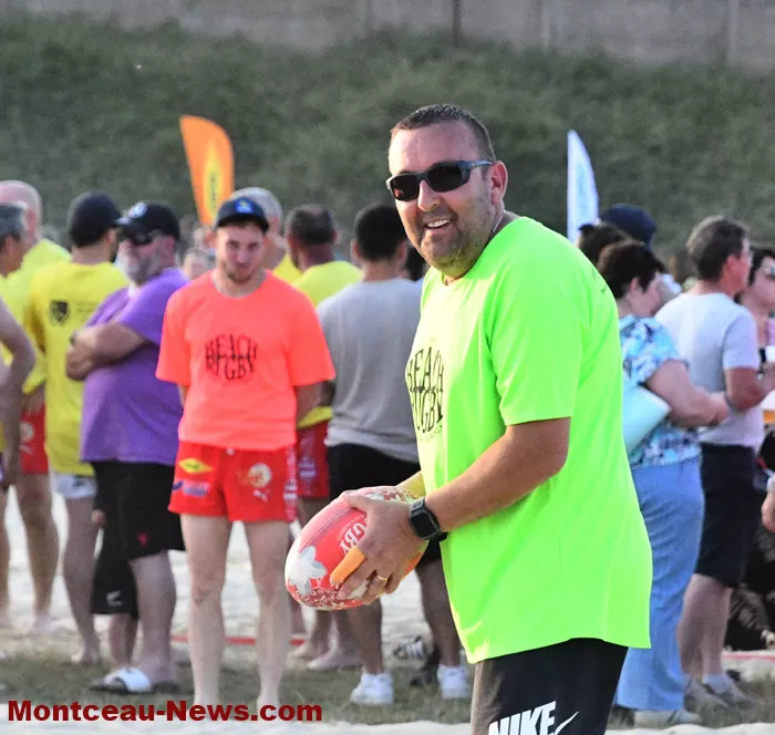 beach-rugby-140625161024