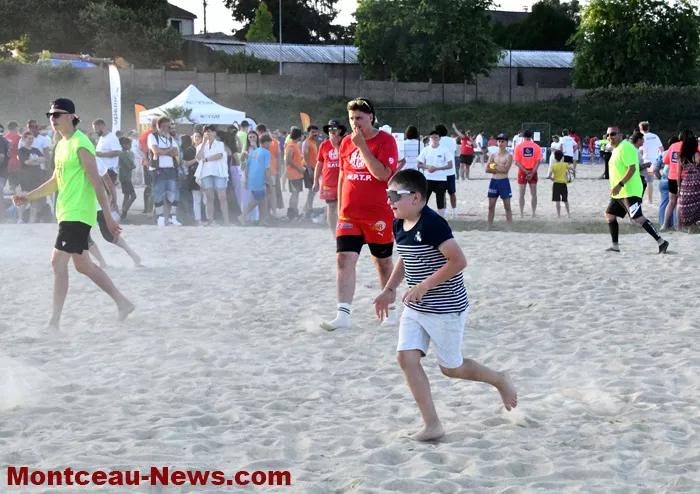 beach-rugby-140625161029