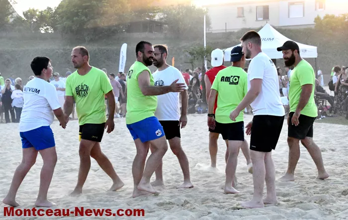 beach-rugby-140625161036