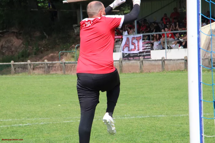 foot-hugues-040625161025