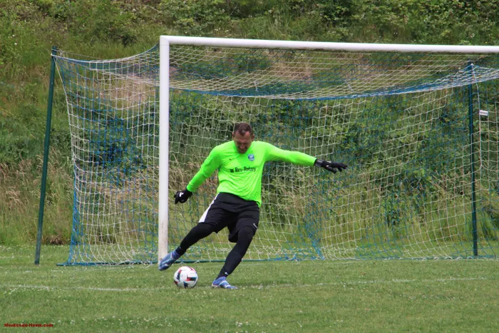 foot-hugues-040625161061