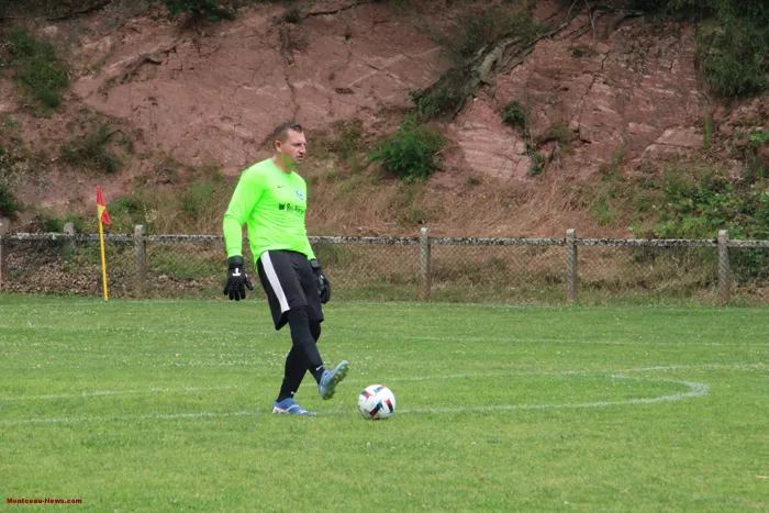 foot-hugues-040625161063
